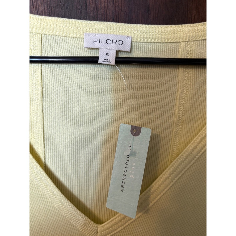 Pilcro Anthropologie Womens 1X Ribbed V-Neck Tee Yellow Short Sleeve Top NWT - Picture 3 of 5